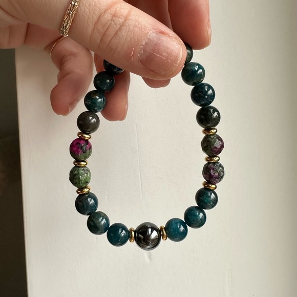 TJazelle One of a Kind - Picture 1 of 1